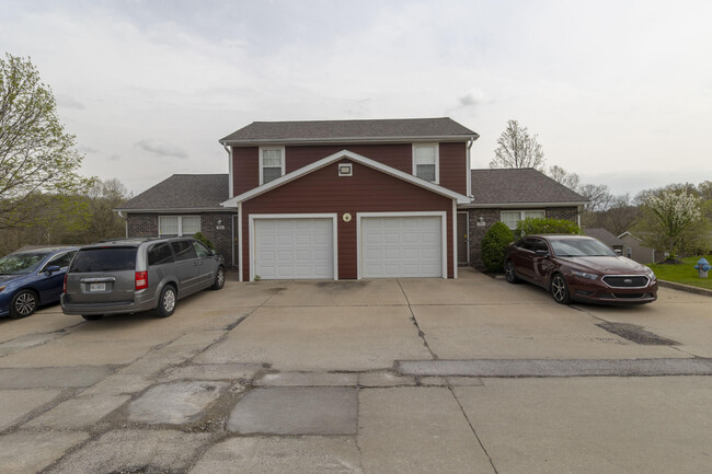 Primary Photo - 3300 E St Charles Rd