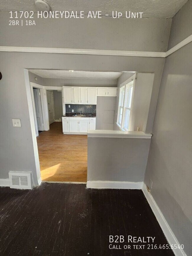 Building Photo - 11702 Honeydale Ave