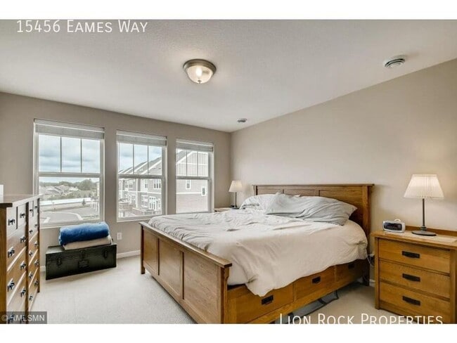Building Photo - 15456 Eames Wy