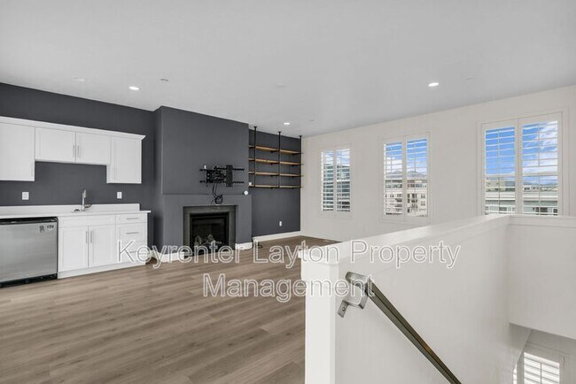 Building Photo - 5141 Rambutan Wy