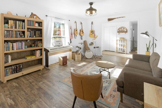 Building Photo - 3 Bed 2.5 Bath Home for rent in Chesapeake