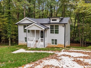 Building Photo - 316 Howland Ave