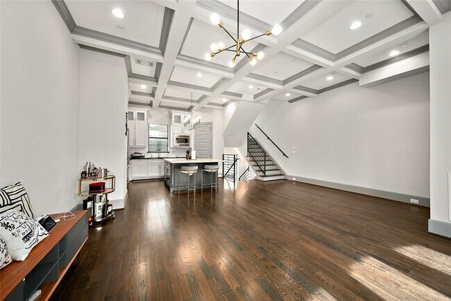 Building Photo - 2905 Bering Dr