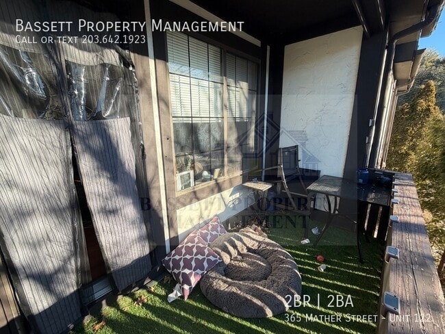 Building Photo - 365 Mather St