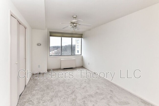 Building Photo - 6621 Wakefield Dr