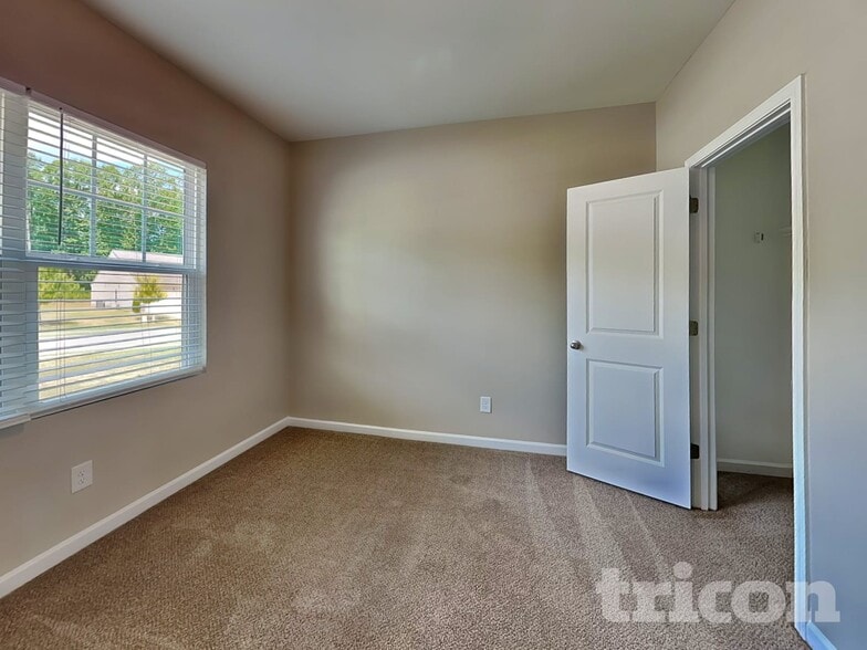 Building Photo - 297 Mccall Wy