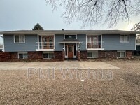 Building Photo - 819 E 1st St