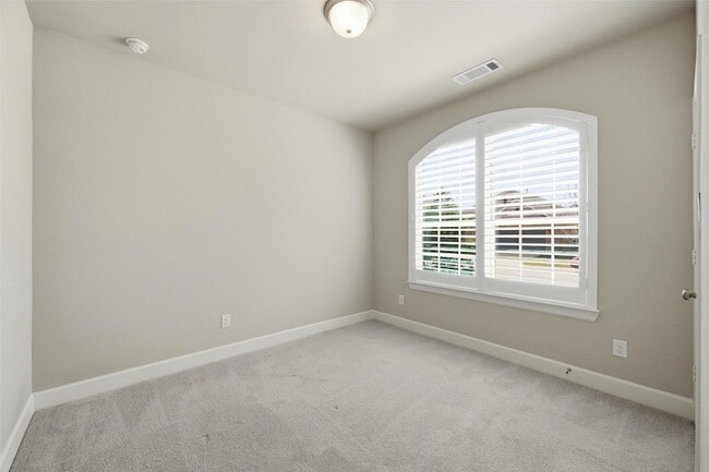 Building Photo - 1620 Mcdougall Crk