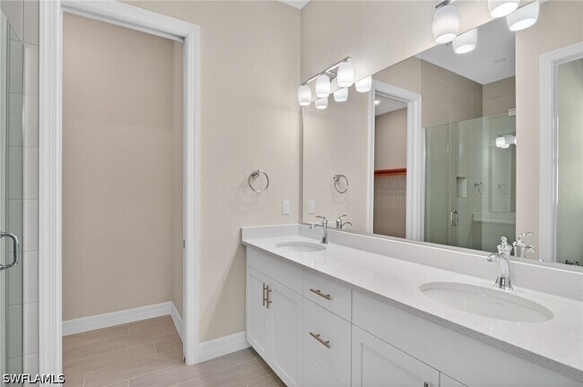 Building Photo - 286 Indies Dr E