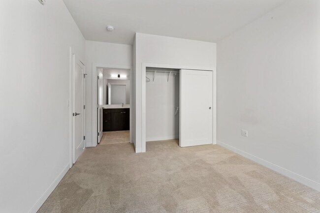 Building Photo - 5945 6th Ave