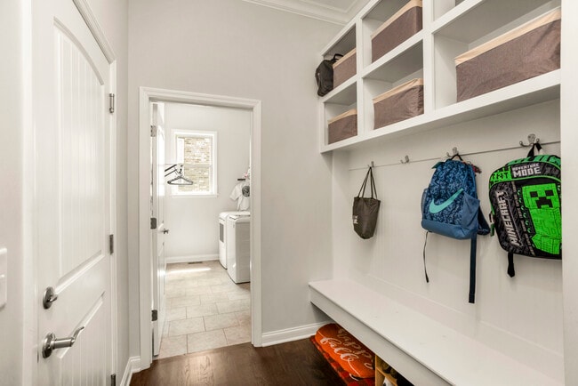 Building Photo - 2024 Albatross Way