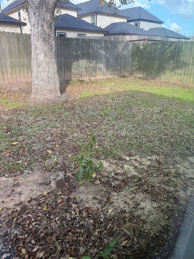 Building Photo - 4509 Larkspur St