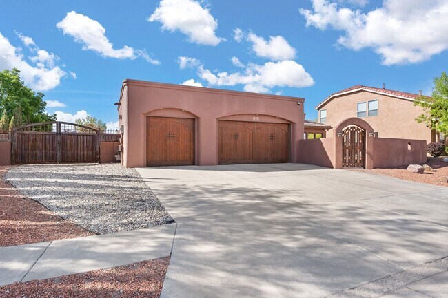 Building Photo - Rio Rancho Gem - Stunning 4-Bedroom Home –...