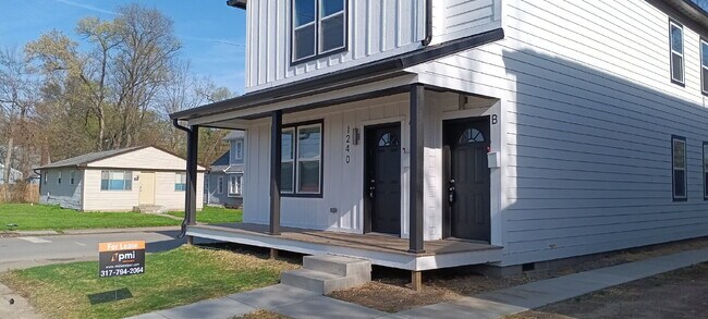 Building Photo - 1240 W 18th St