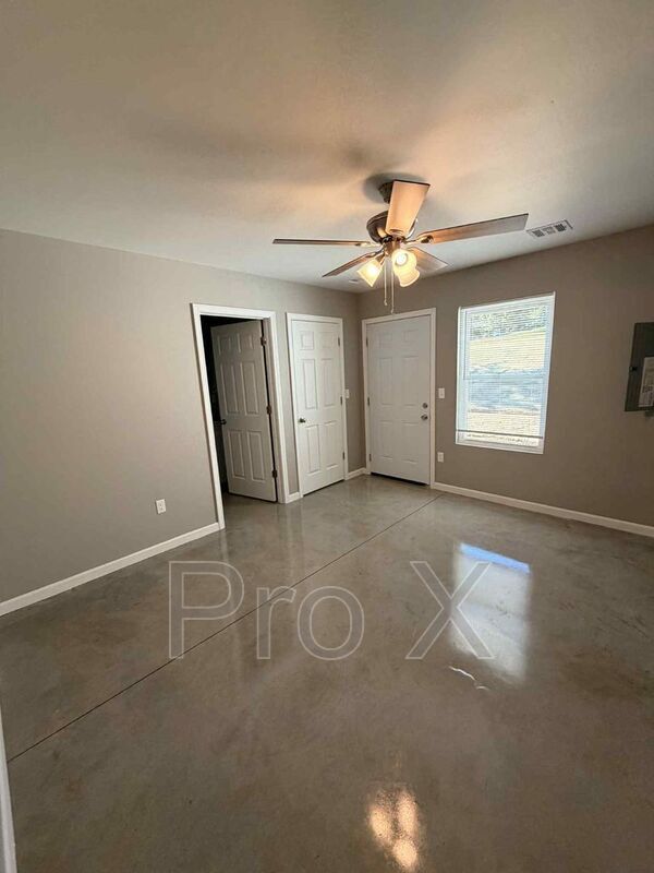 Building Photo - 297-299 S. 4th St