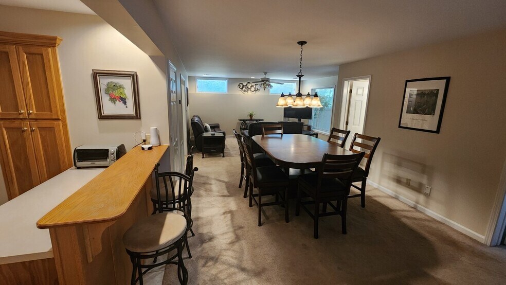 Dining Area - 6576 Johnson Cir