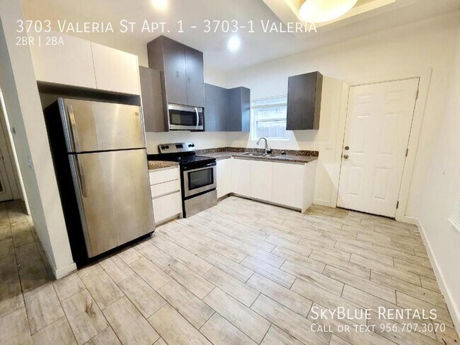 Building Photo - 3703 Valeria St