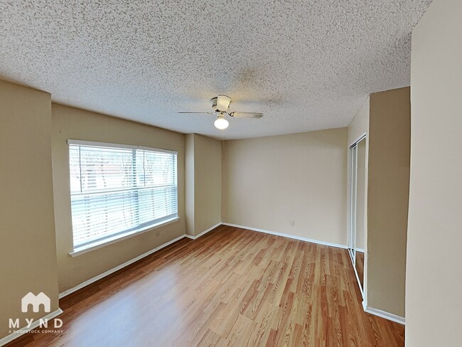 Building Photo - 21638 Longwood