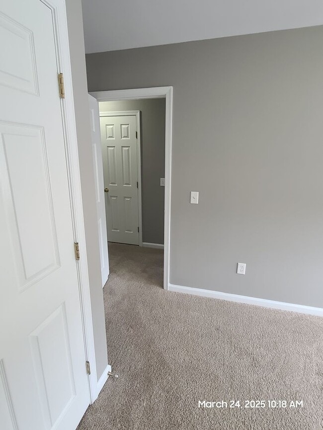 Building Photo - 3 Bedroom Townhome for Rent in Waynesboro