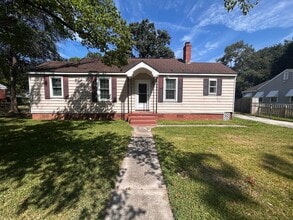 Building Photo - Charming 2 Bedroom Home in Hanahan's Highland Park neighborhood!