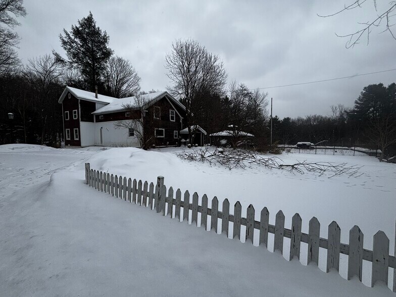 Building Photo - 349 Bone Plain Rd