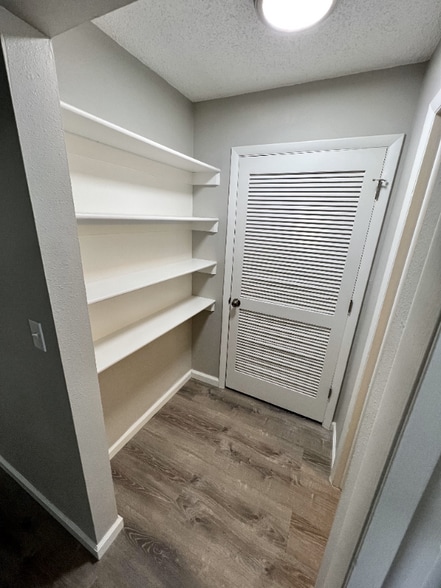 Building Photo - 221 Jessup St