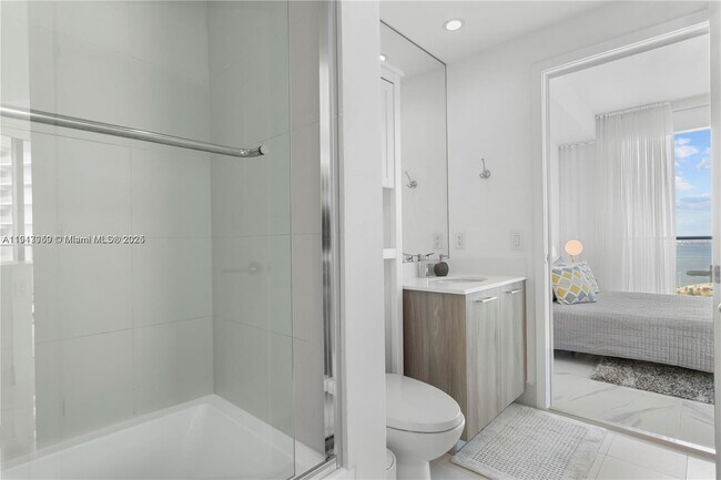 Building Photo - 501 NE 31st St