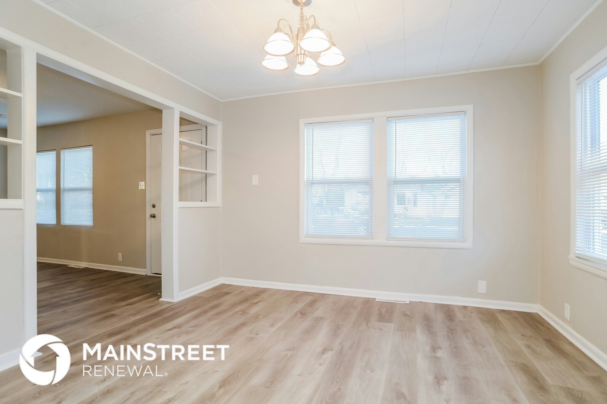 Building Photo - 1004 S Brockway St