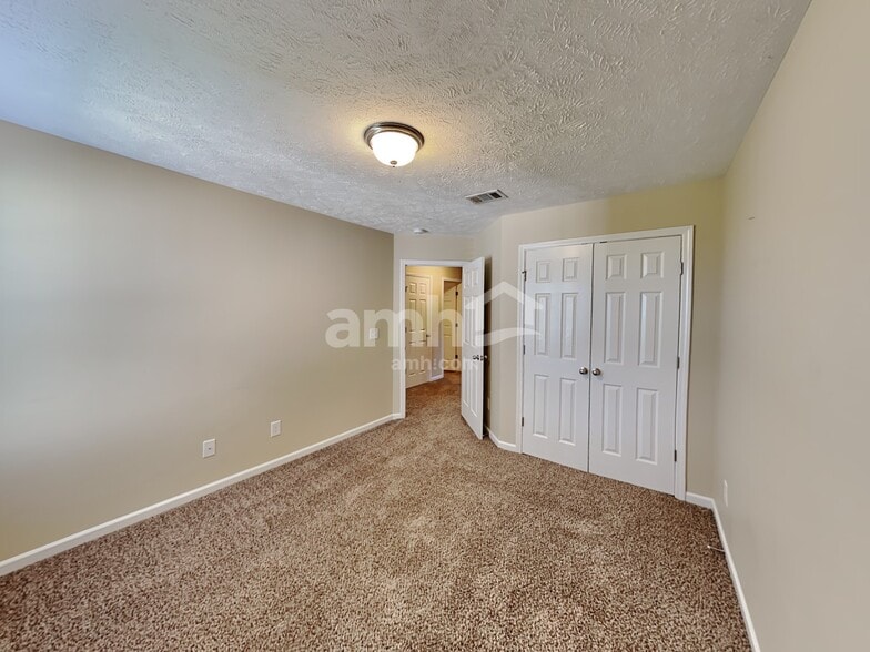 Building Photo - 1160 Shire Dr