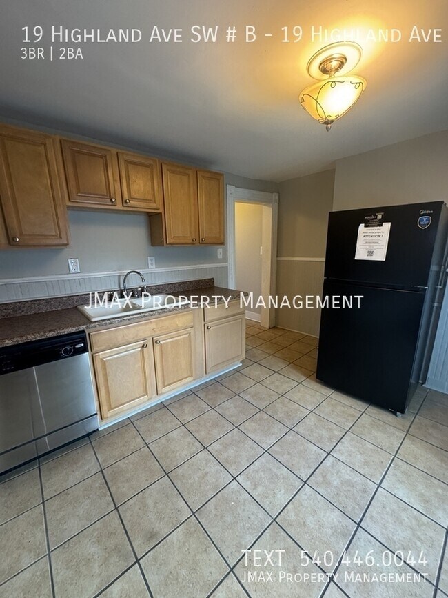 Building Photo - 19 Highland Ave SW