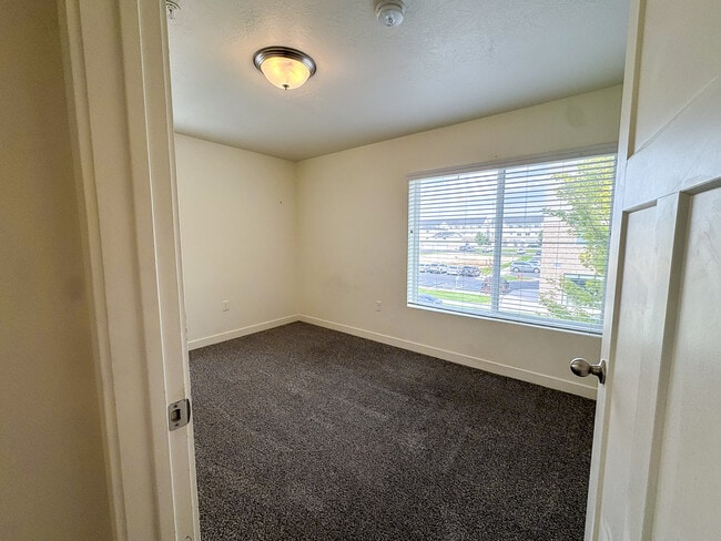 Building Photo - 531 S 850 E