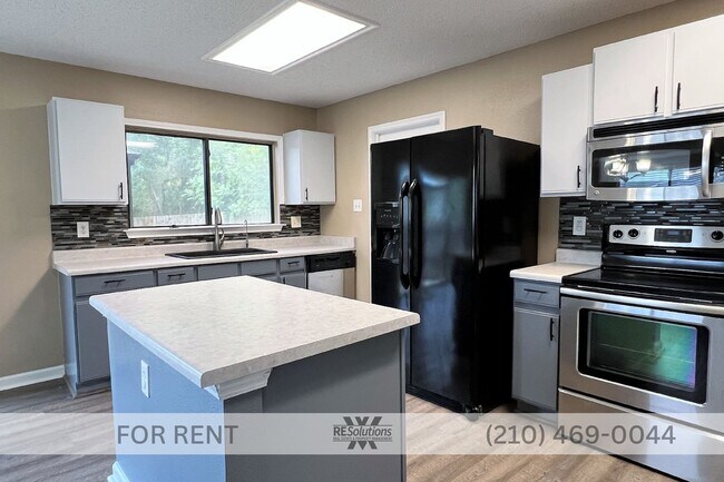 Building Photo - 4535 Oakfield Way