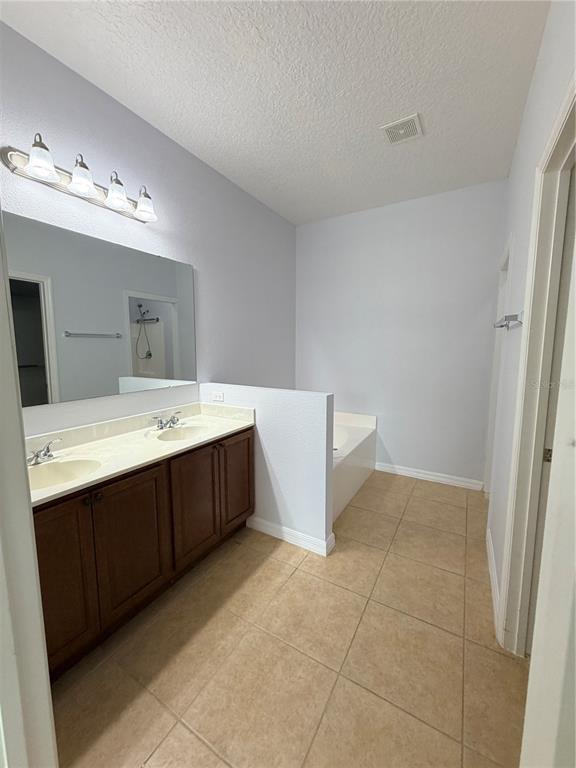 Building Photo - 1860 Piedmont Ct