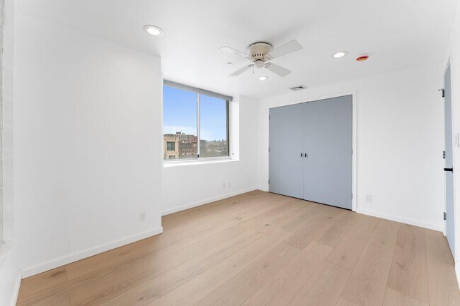 Building Photo - 689 Marin Blvd