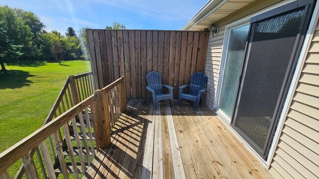 Building Photo - 1611 Spring Village Ln
