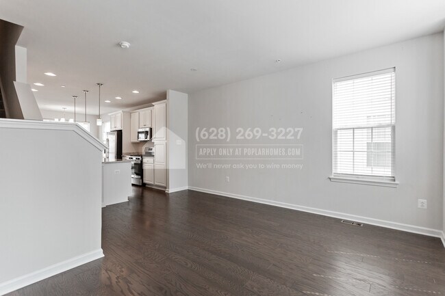 Building Photo - 7113 Rowlock Aly