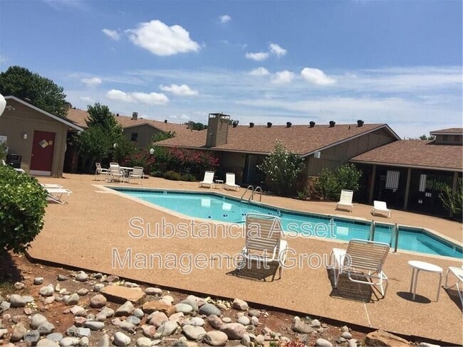 Building Photo - 14443 N Pennsylvania Ave