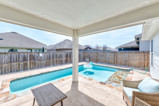 Building Photo - 3230 Creek Side Dr