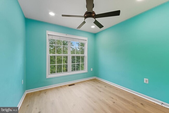 Building Photo - 15983 Marsh Pl