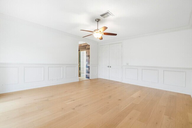 Building Photo - 257 Spoonbill Ln N