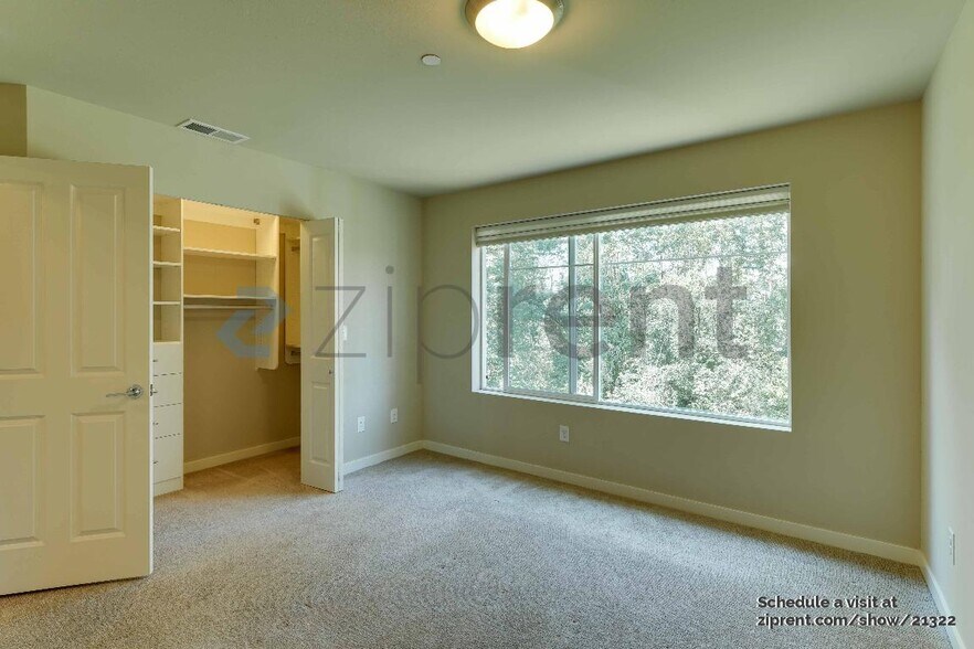 Building Photo - 355 Vashon Ct NE