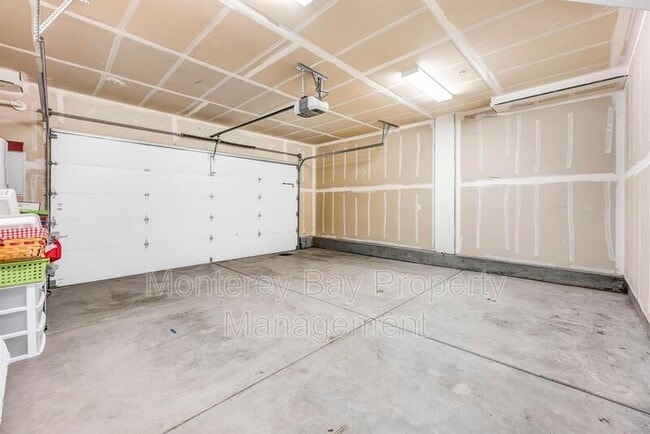 Building Photo - 228 9th St