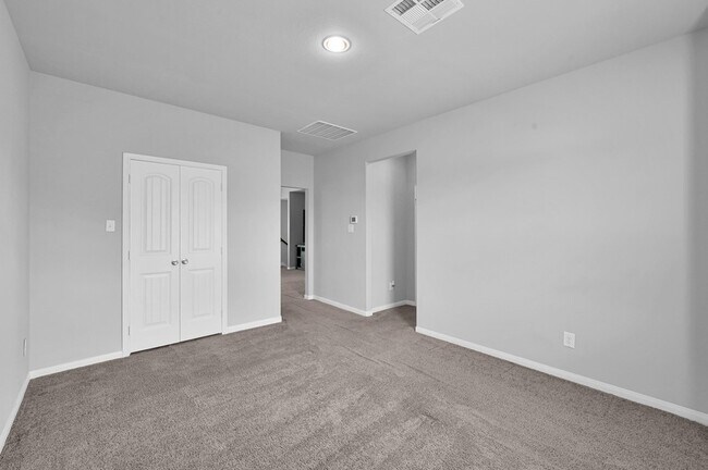 Building Photo - 3791 Lake Bend Shore Dr