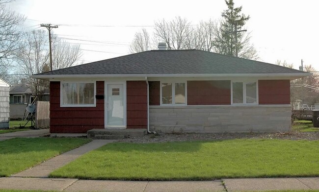 Primary Photo - 1344 Pyle Ave