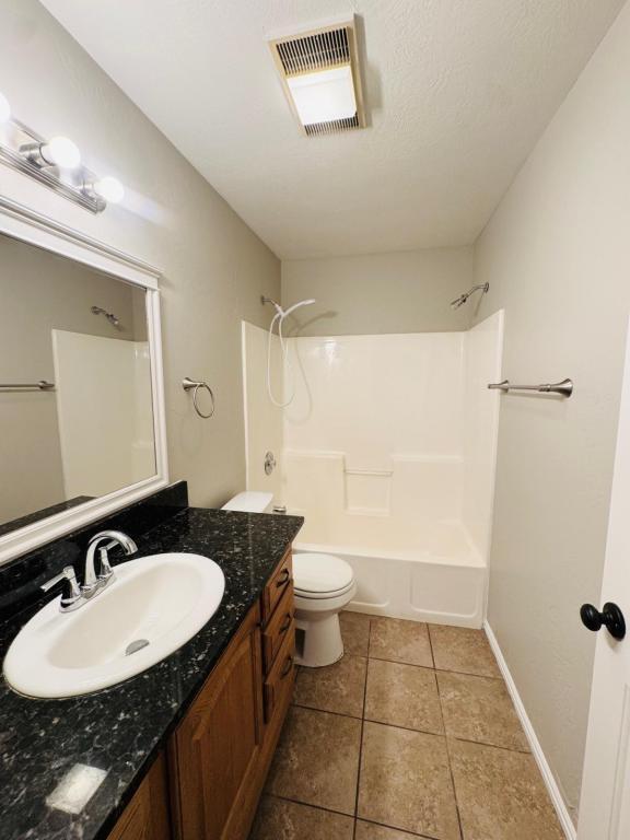 Building Photo - 2986 Newman Dr