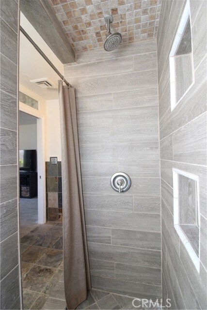 Building Photo - 57801 San Tropeze Dr