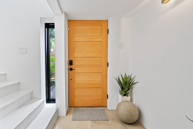 Building Photo - 4037 Penn Ave