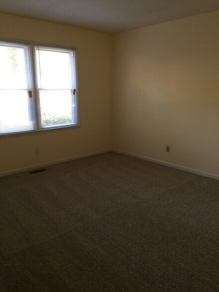 Building Photo - 3612 Calyx Ct