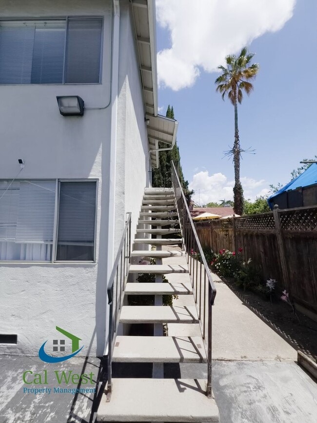 Building Photo - 01760 - % -462 N. 7th Street  #A -C