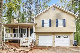 Building Photo - Enjoy living the good life in this 3 bedroom, 2 bathroom home